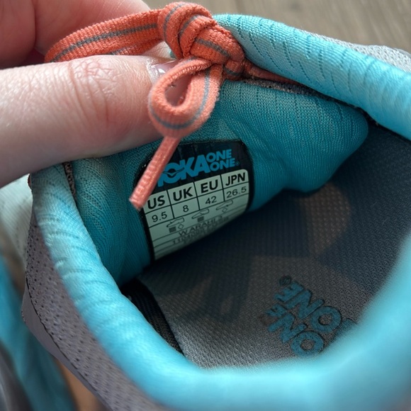 Hoka One One Arahi 3 Running Shoes Blue, Gray, Green, and Yellow Size 9.5 - Picture 11 of 12